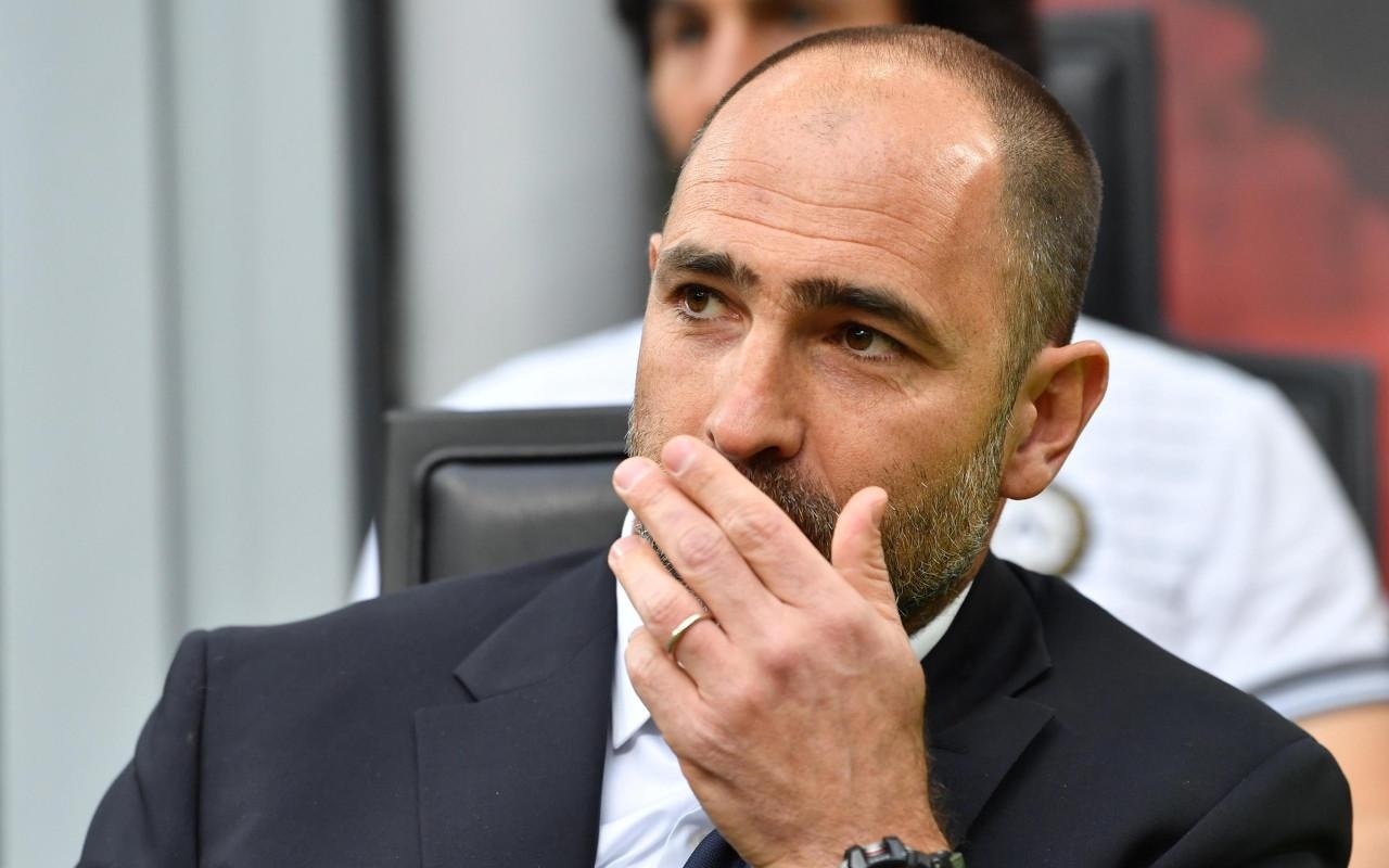 些被浓墨重 些被浓墨重